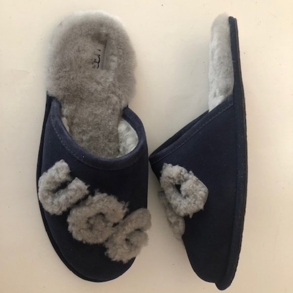 UGG Logo Scuff sheepskin slipper. 3D. Size: 11